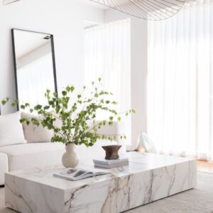 table basse a effet massif en Calacatta Gold